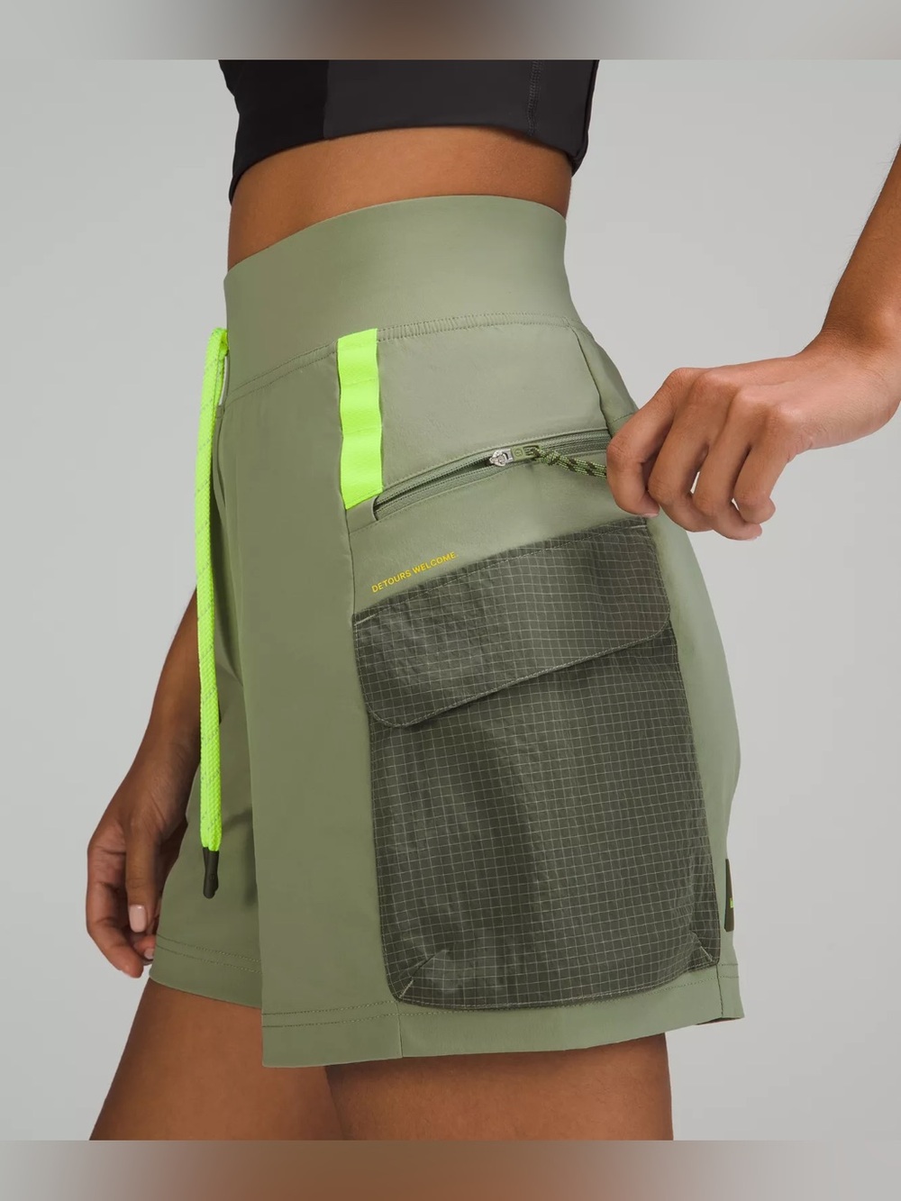 Lululemon Women’s Multi-Pocket Cargo High-Rise Hiking Shorts (5") in Olive Green - Picture 2 of 14